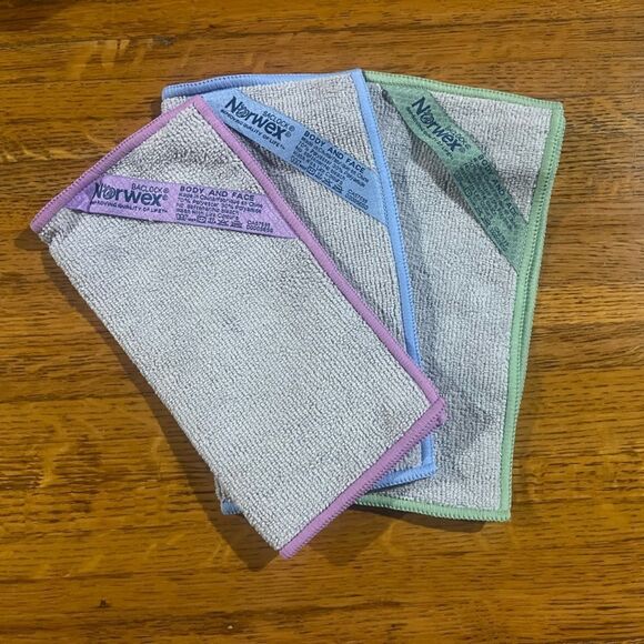 Norwex Mini Face and Body Cloths set of 3 in Gray with colored trim NWT - Picture 3 of 9